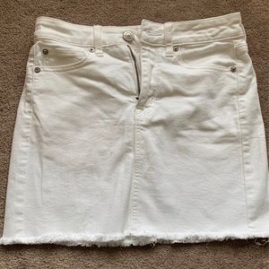 American Eagle white denim skirt